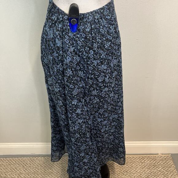 JM Collection Skirt size 16 Blue Black Floral Long A Line Sheer Modest Career - Picture 9 of 10